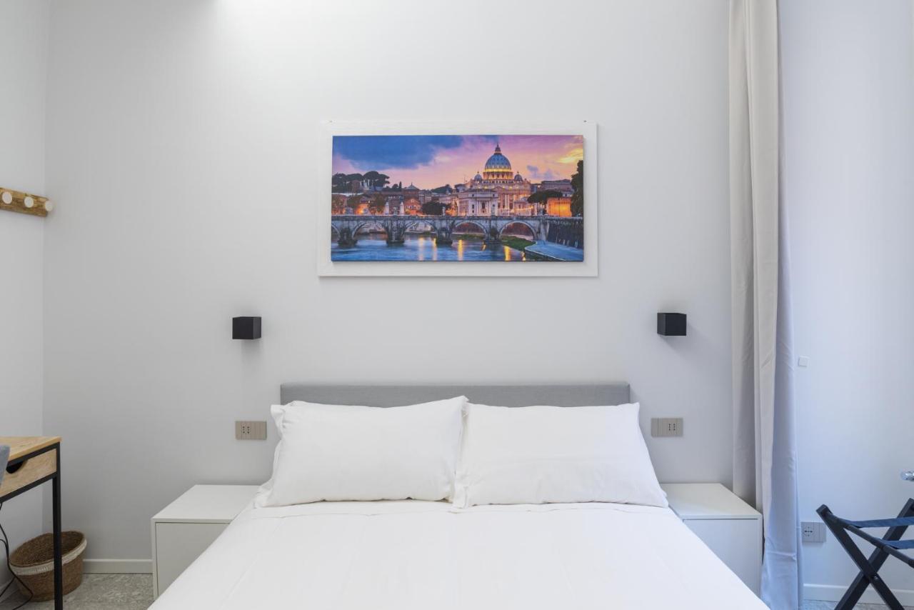 White Home Suite And Rooms Рим Экстерьер фото