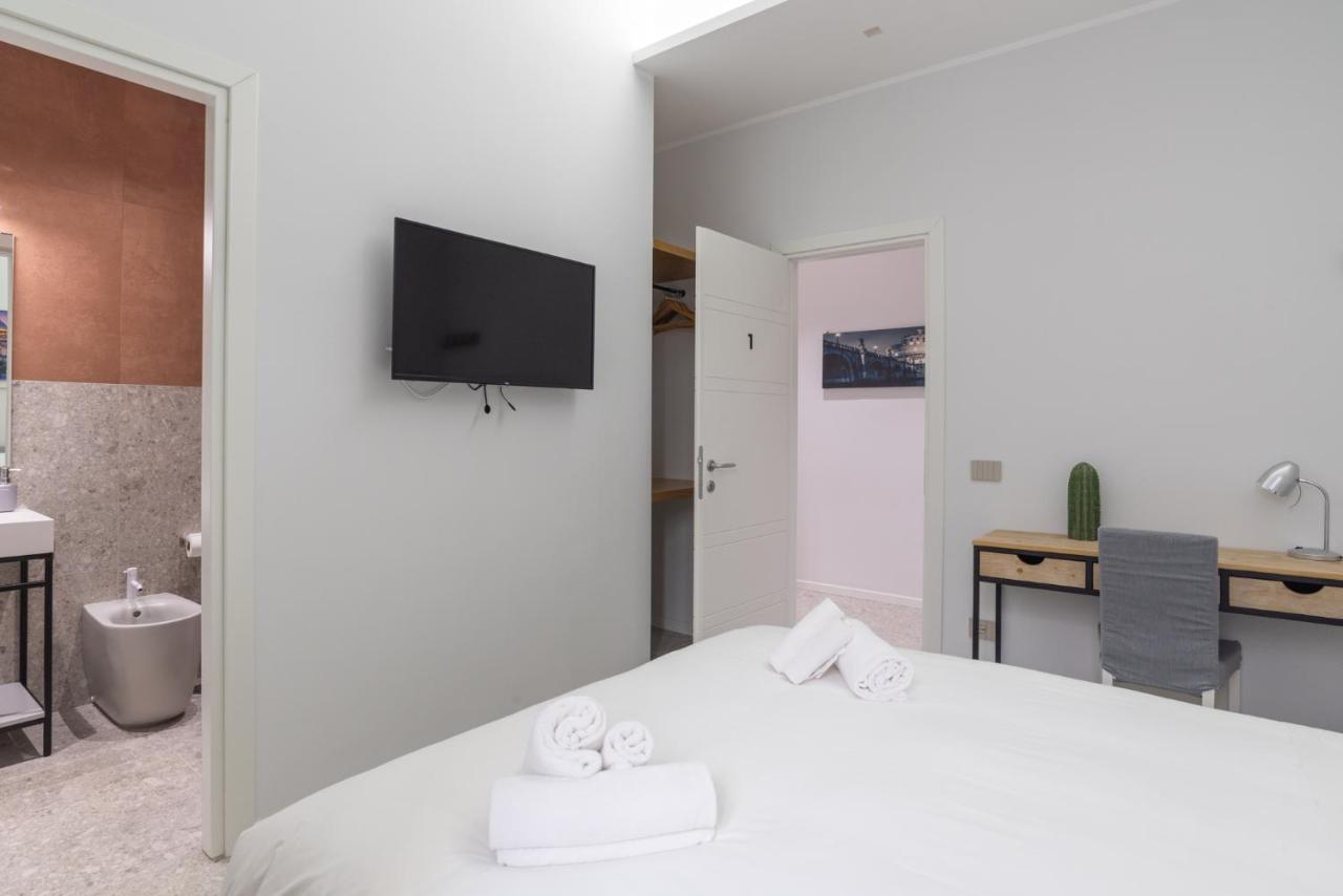 White Home Suite And Rooms Рим Экстерьер фото